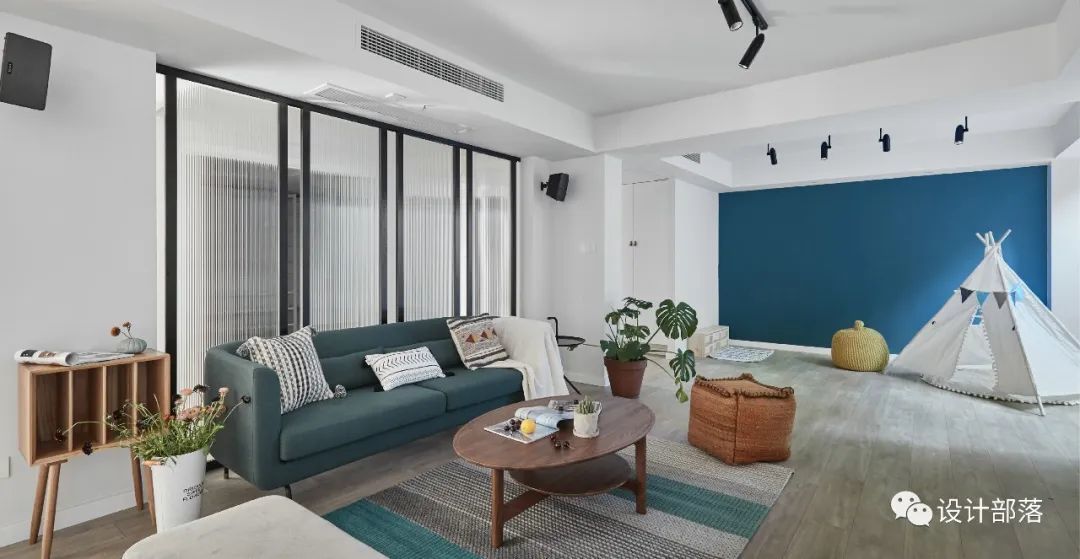 处女座辣妈爆改精装房,230㎡奶茶色的家,健身房、影音室、露天庭院,绝了!